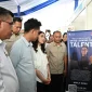  Wakil Presiden (Wapres) Gibran Rakabuming bersama Istri meninjau penyelenggaraan Job Fair (bursa kerja)  acara Festival Vokasi Balai Besar Pelatihan Vokasi dan Produktivitas (BBPVP). Foto.Dok. Setwapres