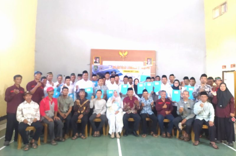 Kepala Desa Mayang melakukan pelantikan serta pengambilan sumpah jabatan RT dan RW.
Pelantikan dilakukan setelah melakukan proses yang sangat panjang melalui pemilihan serta musyawarah mufakat warga di setiap wilayah RT dan RW Desa Mayang priode 2024 - 2029.