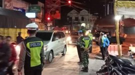 Kabid Humas Polda Jabar Kombes Pol. Jules Abraham Abast S.I.K. menjelaskan bahwa pembatasan angkutan barang akan dilakukan pada tanggal tertentu dan pada jam-jam sibuk yang diperkirakan akan mengalami kepadatan lalu lintas. Foto.Dok.Humas Polda Jabar