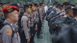 Polda Jabar dan jajarannya bersama TNI, Dinas Perhubungan, Satpol PP, dan instansi terkait lainnya.