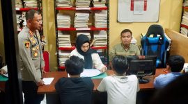 Polisi berhasil mengamankan 3 Orang terduga pelaku pelecehan kepada turis. Peristiwa terjadi di Jalan Braga Kota Bandung. Minggu 5 Januari 2025.