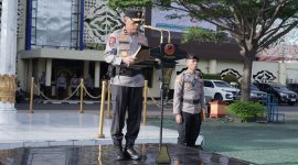 Peringati Hari Kesadaran Nasional Kapolda Jabar melalui Wakapolda Jawa Barat Brigjen. Pol. Drs. Kasihan Rahmadi, menyampaikan pentingnya meningkatkan kesadaran, tanggung jawab, dan pengabdian sebagai aparatur negara.