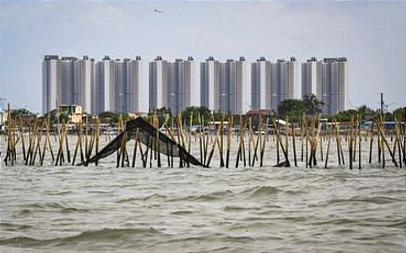 Kepala Bakamla menyatakan persoalan pagar laut sebenarnya bisa di selesaikan dengan mudah. 