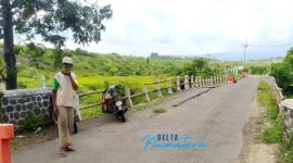 Jembatan (Sasak Berem) Cipelang Akses Penghubung Kecamatan Conggeang - Ujungjaya Sumedang Nyaris Roboh