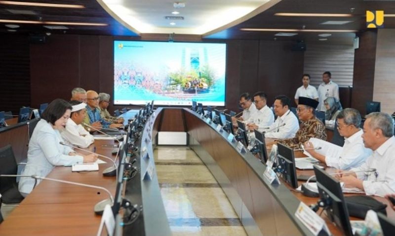 Menteri Pekerjaan Umum (PU) Dody Hanggodo menegaskan dukungan penuh terhadap pembangunan exit tol sementara di Jalan Tol Cipali KM 87+950, guna memfasilitasi Kawasan Industri Subang Smartpolitan.
