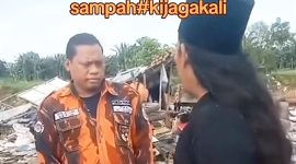 Saat Kunjungi Tempat Pembuangan Sampah, Aktivis Ki Jagakali Ditegur Ormas: Jangan Maen Nyelonong Bae Foto. Tangkap layar Akun Tiktok @Otak Kanan