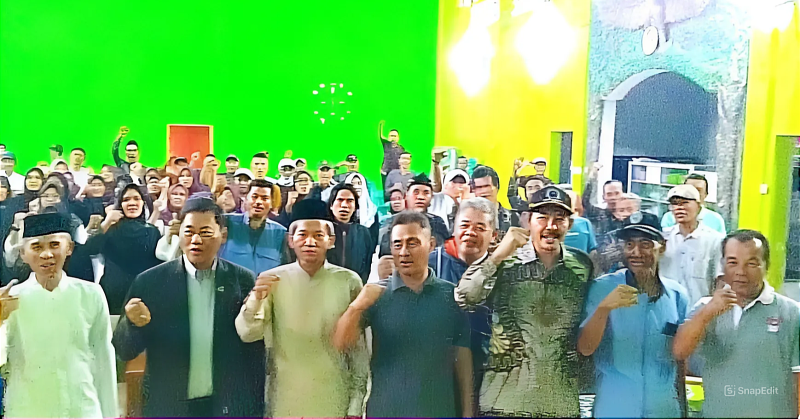 Sejumlah tokoh masyarakat Desa Cisalak memberikan apresiasi yang tinggi atas kedatangan Anggota DPRD Provinsi Jawa Barat.