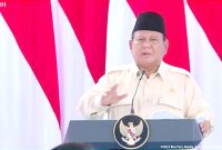 Presiden Prabowo Subianto mengungkapkan produksi beras hingga jagung dalam negeri melimpah. Hingga RI tak usah lagi impor.