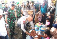 Kunjungi Keluarga Korban Ledakan di Garut, Kapolda Jabar Bersama Pangdam III Siliwangi Berikan Santunan 