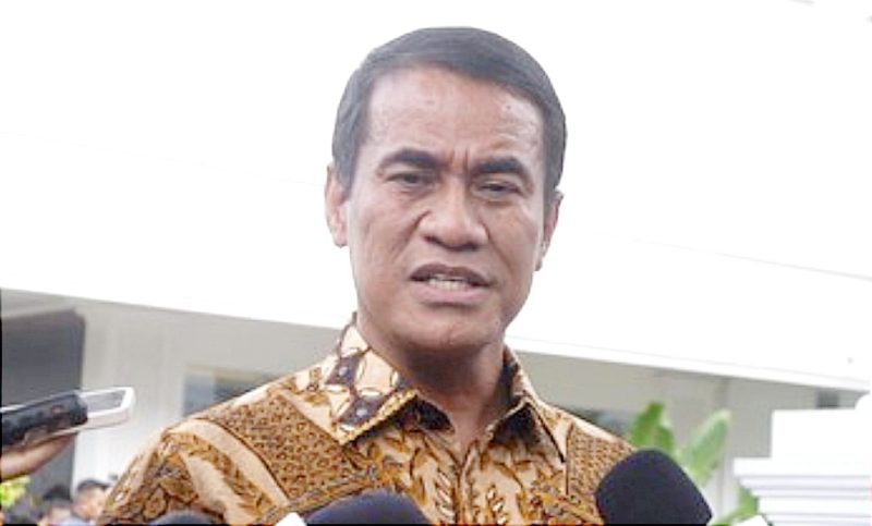 Mentan Amran mengungkapkan alasan mengapa bansos beras 10 kg dan beras murah produksi Bulog belum disalurkan lagi oleh pemerintah. 