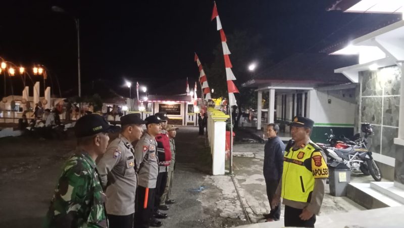 Pawai Obor 1 Muharram 1447 H Berjalan Aman dan Lancar, Kapolsek Bersama Kasi Trantib Kecamatan Cisalak Sampaikan Terima Kasih