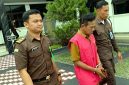 Di usianya yang lebih dari setengah abad, HR Kepala desa yang berada di Kecamatan Bayongbong Garut harus mendekam di balik jeruji besi.