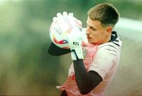 Penjaga gawang asal Belanda, Mike Hauptmeijer didatangkan dari klub PEC Zwolle liga Belanda.