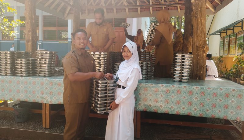 Program Makan Bergizi Gratis, Kepsek SMPN 1 Tanjungsiang: Membangun Generasi Sehat dan Cerdas