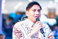 Bupati Indramayu Lucky Hakim kembali menunjukkan kepedulian untuk warga dengan mencoba membantu mengatasi keresahan petani.