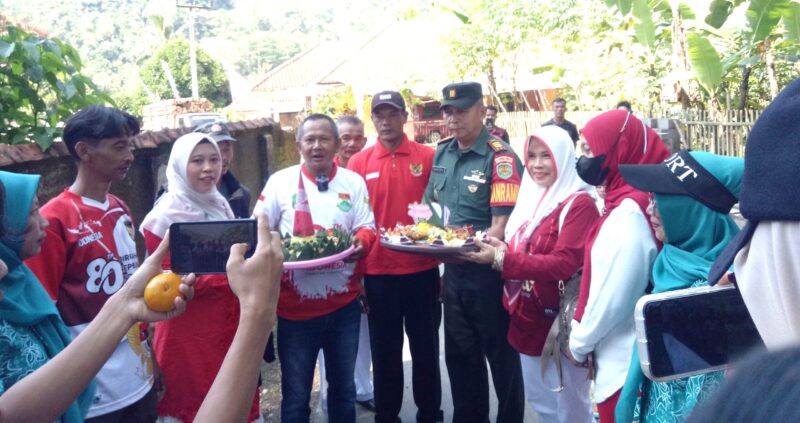1000 Lebih Lapisan Masyarakat Ikuti Gebyar Makan Nasi Tumpeng Menyambut HUT RI ke-80 dan Milangkala Desa Sukakerti ke-105