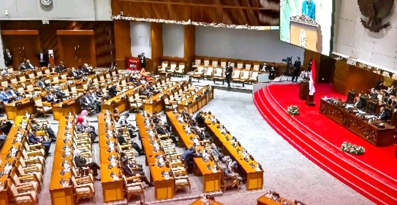 ICW meyakini DPR RI dan DPD RI mendapat sumber penghasilan lain di luar gaji dan tunjangan, dan karenanya hal itu perlu dipertanggungjawabkan.
