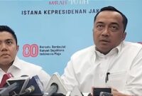 Menteri Sekretaris Negara (Mensesneg) Prasetyo Hadi saat memberikan keterangan pers di Kompleks Istana Kepresidenan, Jakarta, Kamis (21/8/2025). 