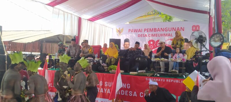 Karnaval HUT RI Ke-80 di Desa Cimeuhmal, Kades Cimeuhmal: Semangat Gotong Royong dan Kreativitas Masyarakat Makin Menguat