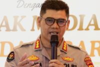 Kabid Humas Polda Jabar, Kombes Pol Hendra Rochmawan, menyampaikan, “Kegiatan aspirasi Buruh yang digelar di 3 lokasi di Jabar berjalan baik, aman dan lancar.