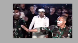 Ditengah Gelap Gulita, Dedi Mulyadi Temui Para Pengujuk Rasa yang Berlangsung di Depan Gedung DPRD