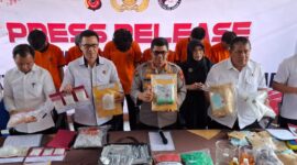 Dari operasi tersebut, 317 tersangka diamankan, terdiri dari 314 laki-laki dan 3 perempuan.