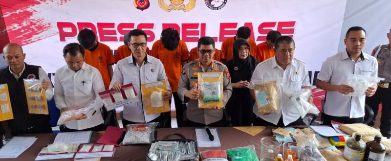 Dari operasi tersebut, 317 tersangka diamankan, terdiri dari 314 laki-laki dan 3 perempuan.