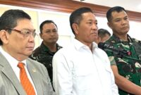 Wakil Panglima TNI Jendral  Tandyo menegaskan TNI taat konstitusi. Pihaknya akan bertindak setelah ada perintah.