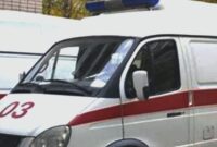 Ambulans termasuk kendaraan yang memiliki prioritas atau hak utama di jalan.