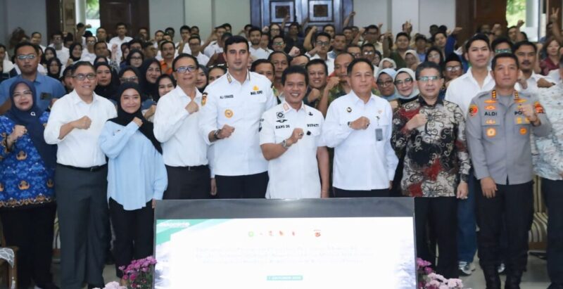 Staf Akhli Kementerian Koordinator Bidang Politik dan Keamanan (Kemenkopolkam) Republik Indonesia (RI) dalam Sosialisasi Program MBG Tingkat Kabupaten Bandung 2025.