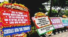 Menteri Keuangan Purbaya Yudhi Sadewa buka suara mengenai banyaknya kiriman karangan bunga pada Selasa (30/9/2025), di kantornya.