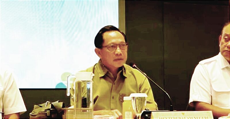 Menteri Dalam Negeri (Mendagri) Tito Karnavian menyoroti masih maraknya praktik pemborosan anggaran di pemerintah daerah.