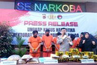 Kabid Humas Polda Jawa Barat Kombes Pol Hendra Rochmawan: Sebanyak 17 kilogram sabu, 15,5 kilogram ganja, dan ribuan butir ekstasi berhasil diamankan.