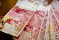 Penyaluran bantuan dimulai pada Senin, 20 Oktober 2025 dengan melalui  Bank Himpunan Bank Milik Negara (Himbara), yaitu Bank Mandiri, BNI, BRI, BTN dan BSI, serta PT Pos Indonesia. Foto: Ilustrasi
