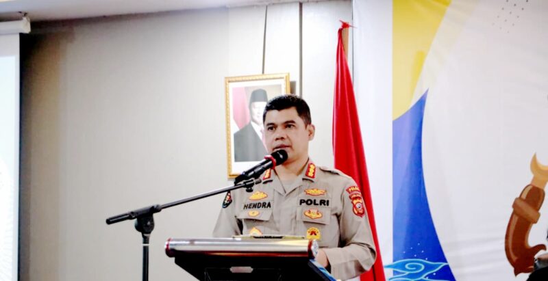 Kepolisian Daerah Jawa Barat (Polda Jabar) mengimbau masyarakat waspada cuaca ekstrim.