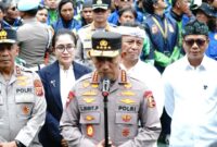 Kapolri Jenderal Polisi Listyo Sigit Prabowo memimpin apel ojek online (ojol) kamtibmas bertajuk 