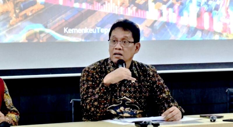 Menkeu Purbaya Yudhi Sadewa mengancam akan membekukan Direktorat Jenderal Bea Cukai (DJBC) dan merumahkan 16 ribu pegawai instansi.
