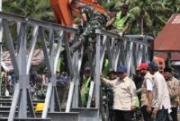 Presiden menegaskan fokus utamanya  adalah memperbaiki bendungan dan jaringan irigasi yang menjadi sumber kehidupan para petani. 