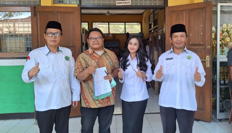 Pelaksanaan Makan Bergizi Gratis (MBG) di MTs Negeri 2 Subang  berjalan lancar dengan jumlah siswa yang mencapai 645 orang.