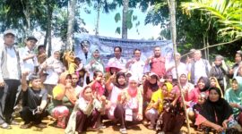 Kegiatan ini melibatkan berbagai lintas sektor, termasuk Kementerian Sosial, Pemerintahan Desa Cimanggu, dan UPTD Pertanian dan Ketahanan Pangan Kecamatan Cisalak.