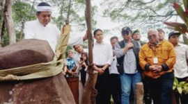 Gubernur Jawa Barat, Dedi Mulyadi, meminta agar Situs Gunung Padang di Cianjur ditutup sementara untuk umum selama proses pemugaran.