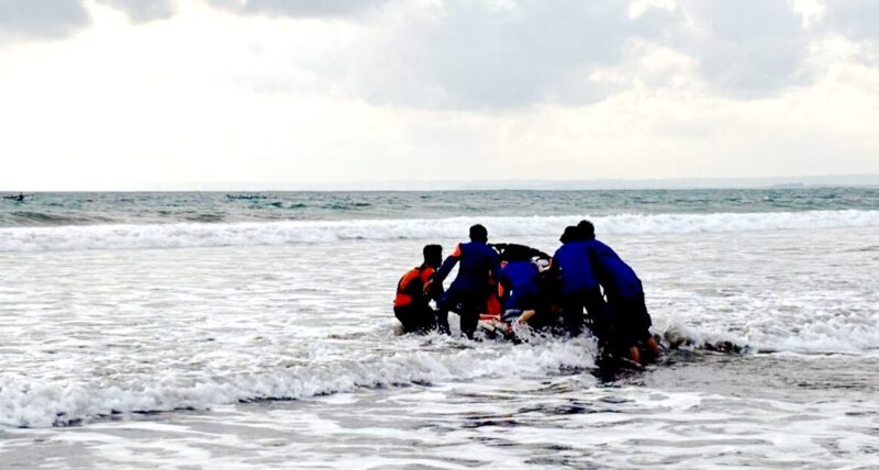 Kejadian laka laut terjadi di kawasan Pantai Barat Pangandaran, tepatnya di sekitar Pos 3.