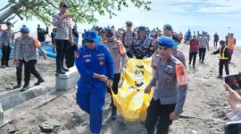 Jenazah ditemukan sekitar pukul 07.00 WIB di Pantai Karapyak, perbatasan Cilacap‑Pangandaran, berjarak sekitar 17 mil laut dari bibir Pantai Batukaras.