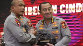 Polda Jawa Barat mengadakan acara pisah sambut pejabat utama dan Kapolres jajaran di Aula Direktorat Lalu Lintas (Ditlantas) Mapolda Jawa Barat.