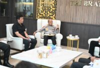 Kapolda Jawa Barat, Irjen Pol. Dr. Rudi Setiawan, menerima audiensi Kepala Kanwil Kemenag Jawa Barat, H. Dudu Rohman, di ruang Courtesy Call Polda Jabar.