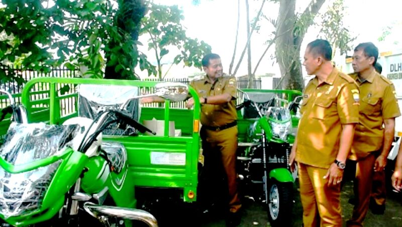 38 Desa di Kabupaten Sumedang Dapatkan 1 Unit Motor Sampah Baru. Foto. Dok. Sumedang.go.id