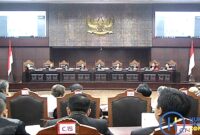 Mahkamah Konstitusi (MK) kembali menegaskan bahwa advokat merupakan penegak hukum, setara dengan polisi, jaksa, dan hakim.