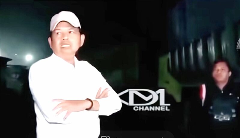 Gubernur Jawa Barat Dedi Mulyadi melakukan inspeksi mendadak (sidak) ke lokasi galian C yang diduga ilegal pada Selasa (20/1) malam. (Foto. KDM Chanel)