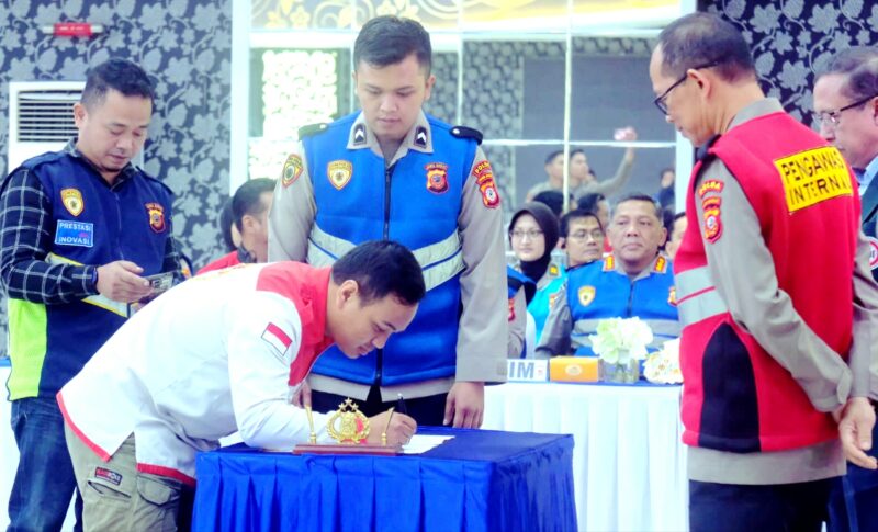 Polda Jabar Lakukan Pengambilan Sumpah dan Penandatanganan Pakta Integritas SIPSS 2026