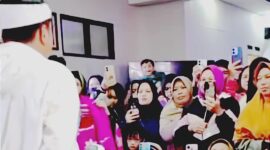 Gubernur Jawa Barat Dedi Mulyadi meninjau lokasi bencana longsor di Desa Pasirlangu, Kecamatan Cisarua, Kabupaten Bandung Barat, Sabtu (24/1/2026).